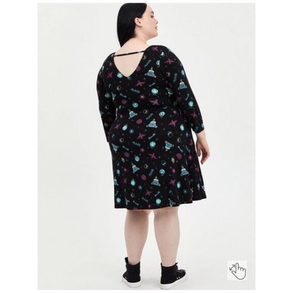 Torrid Disney Haunted Mansion Black Multicolor Print Dress plus Size 2 nwot - Picture 2 of 14